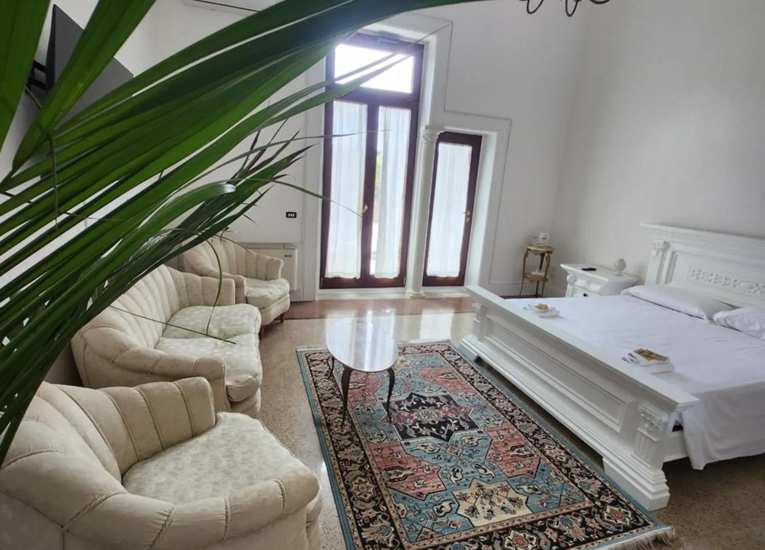 Pensión Hotel Dimora Liberty Lecce